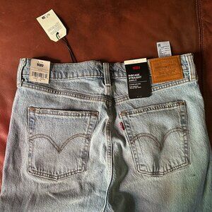 Levi's Women's Premium Wedgie Straight Jeans, Iconic Fit Size 31 NWT